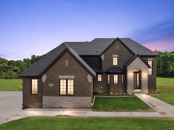 683 Westlake Ct, Oxford, MI 48371
