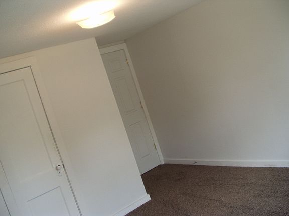 4th image of 2721 E Woodrow Pl