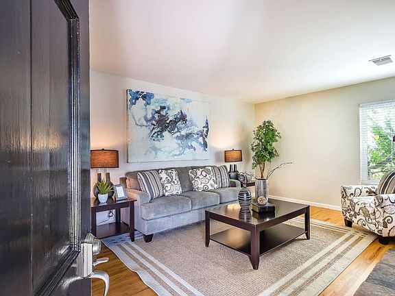 4th image of 2410 Fernwood Ave