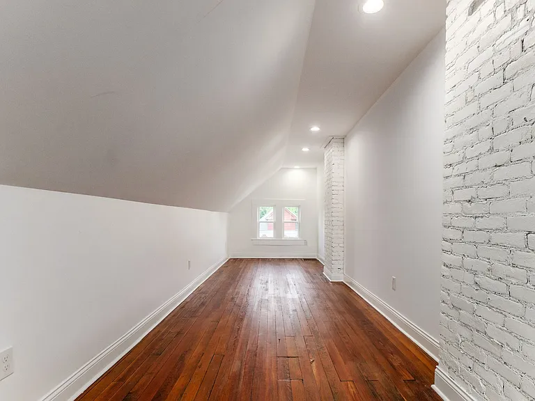 942 Linwood Ave — Photo 35