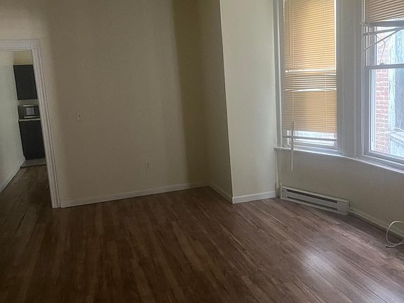 3rd image of 1229 W Erie Ave Floor 3