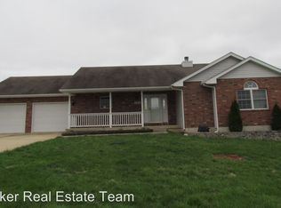 150 Saw Mill Rd, Saint Robert, MO 65584