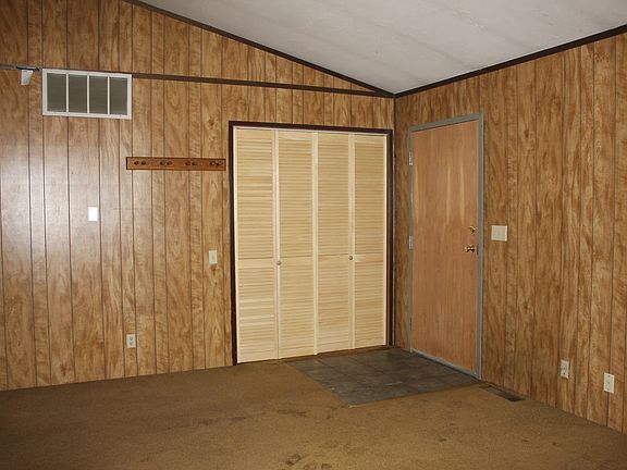 5th image of 1655 Pine Ave