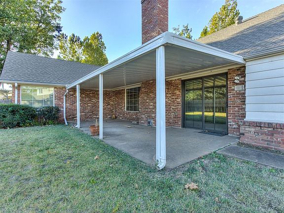 5th image of 8000 Lakehurst Dr