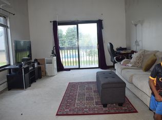 21 Amato Dr APT E, South Windsor, CT 06074