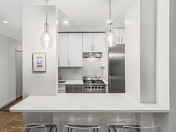3rd image of 88 Bleecker St APT 1C