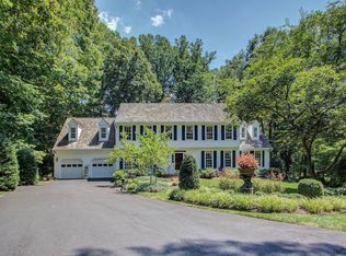 7317 Laketree Dr, Fairfax Station, VA 22039