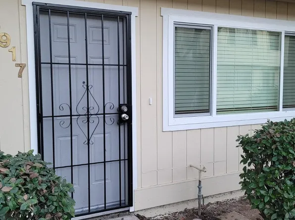 5917 Bamford Dr, Sacramento, CA 95823