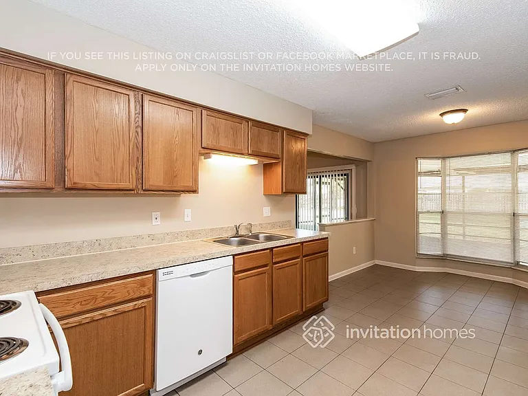 2048 Pompano Pkwy — Photo 8