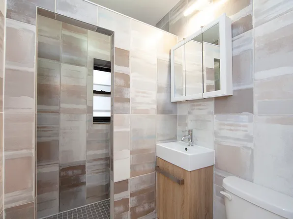 59 East 3rd Street 5D image 3 of 19