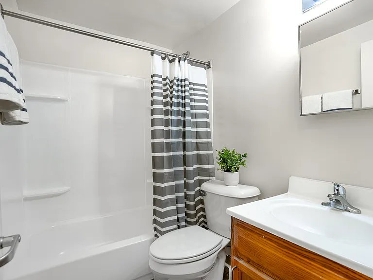 Highland Terrace Apartments — Photo 12