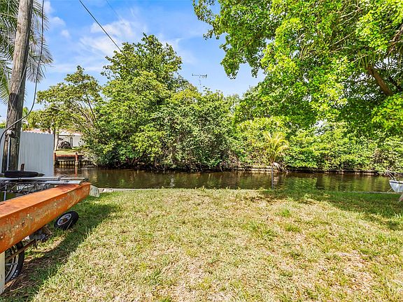 2nd image of 3069 SW 45th Street