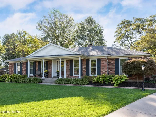 10612 Chertsey Pl, Douglass Hills, KY 40243