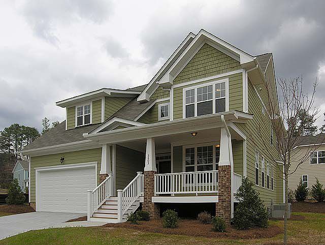 Great Curb Appeal!!!!