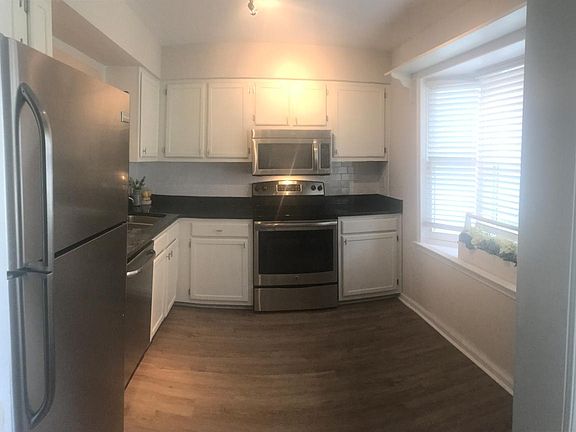 4th image of 4359 Baylor St