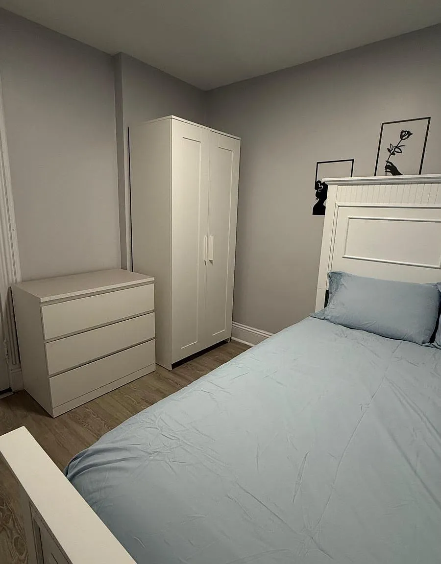 3 bed, $900 — Photo 2