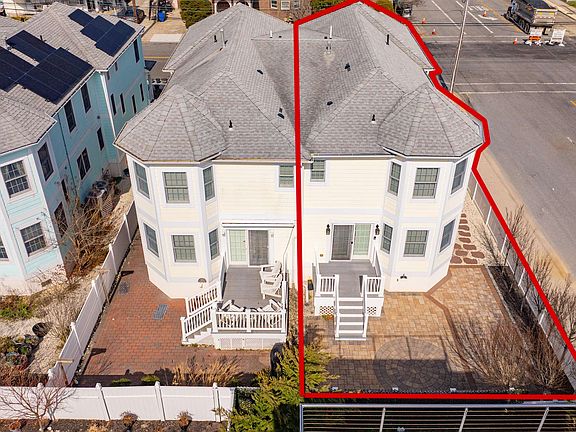 2nd image of 100 W Lotus Rd #100