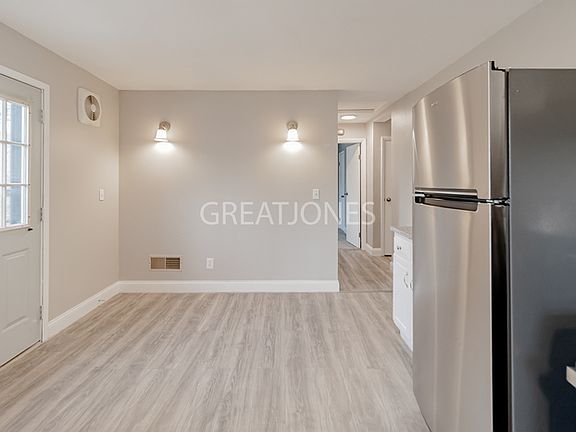 5th image of 8004 Joel Ave