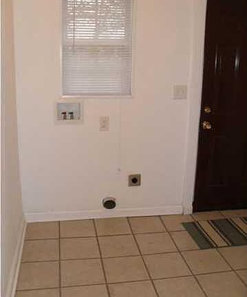 4th image of 2102 E 32nd St