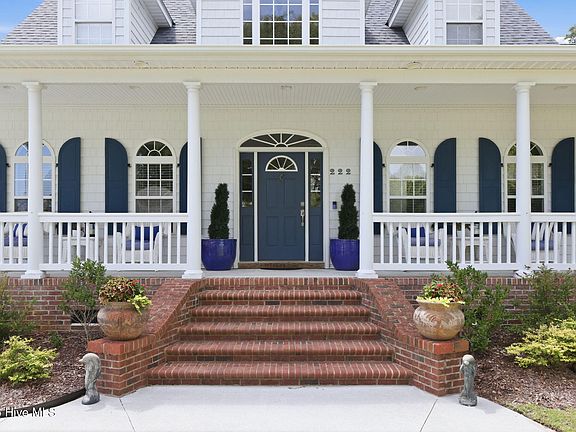 4th image of 222 Yacht Club Drive
