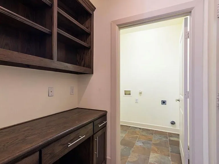 4311 Hartford St #D — Photo 5
