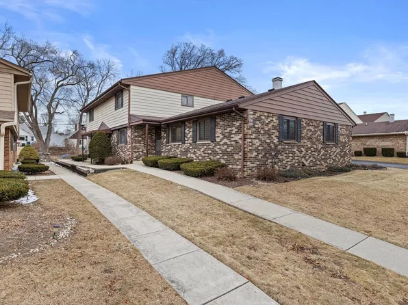 9454 West Maple COURT, West Allis, WI 53214