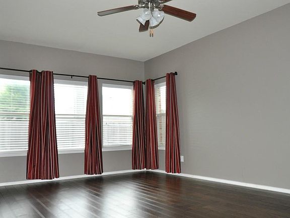 3rd image of 9605 Mulligan Dr