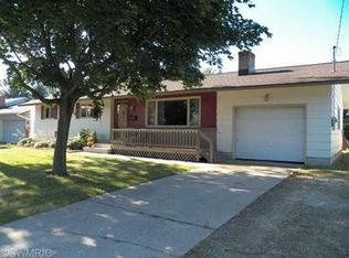 348 Nelson St NW, Sparta, MI 49345