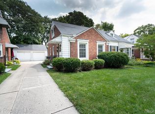 8 Carlton Ln, Dearborn, MI 48120
