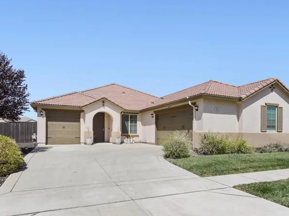 1816 Knights Ferry Dr, Plumas Lake, CA 95961