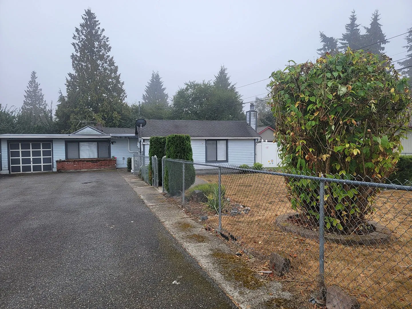 **Move-In Special** Charming 4BR/2BA Home w/ New Paint & LVP Flooring! — Photo 1