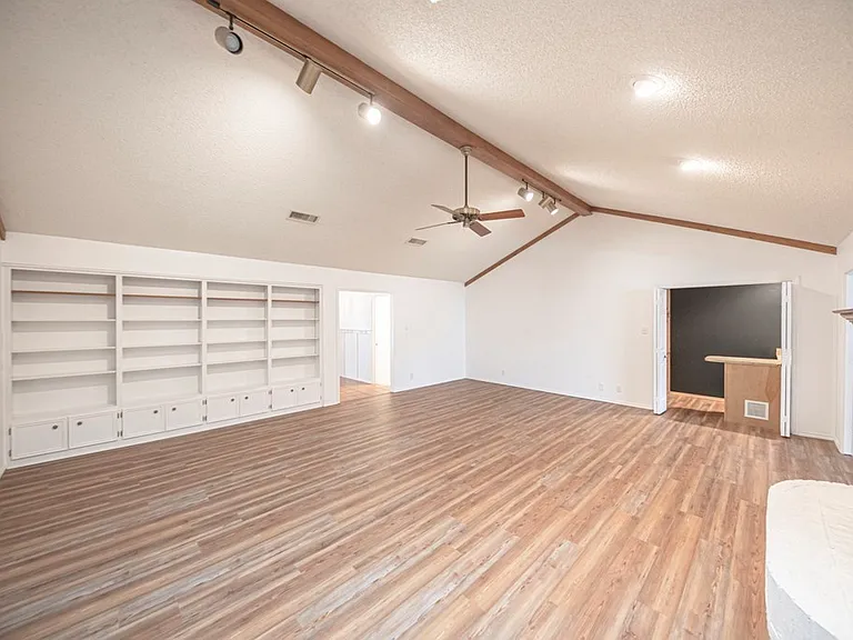 4007 Crestridge Dr — Photo 10