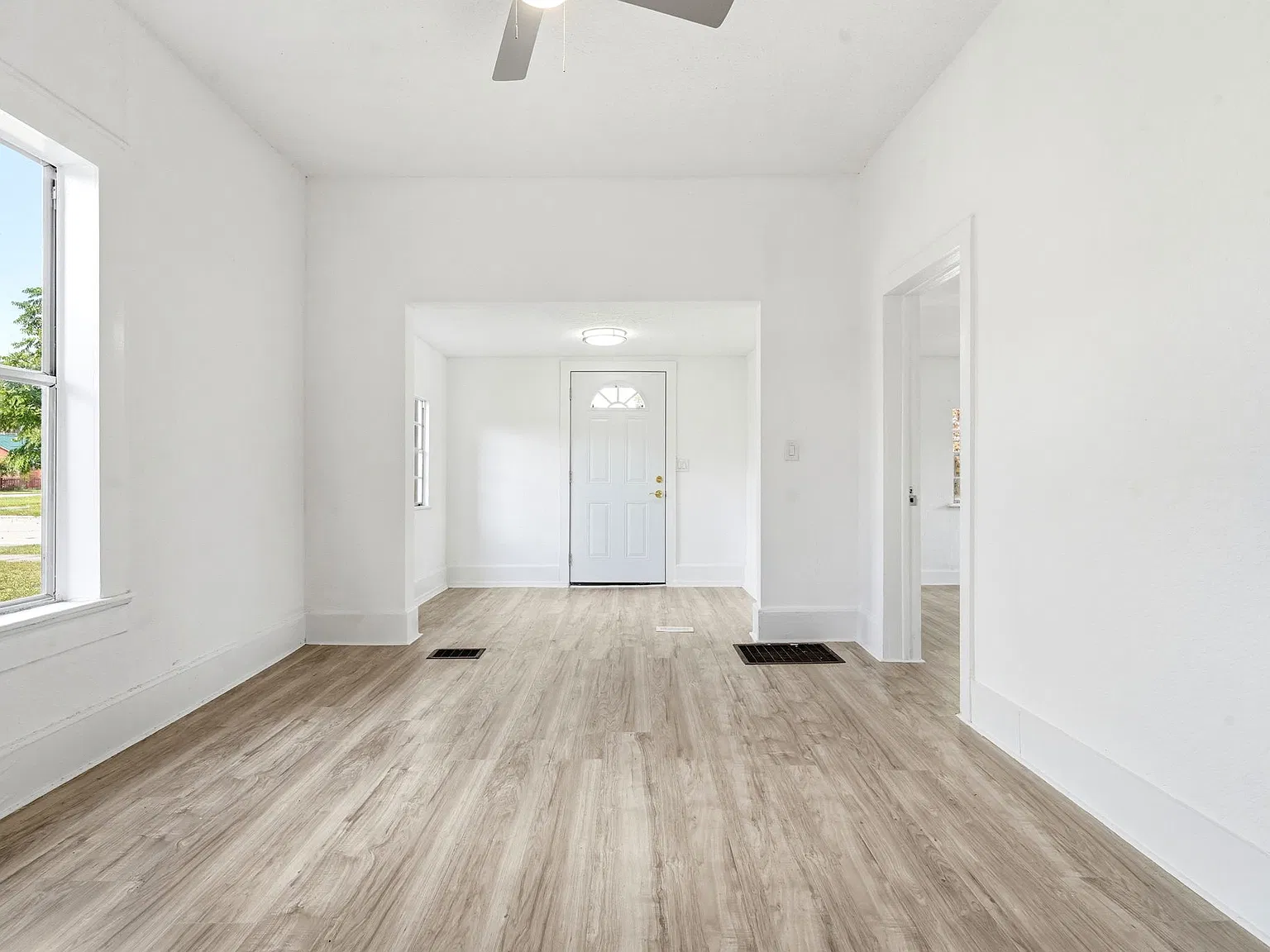 2 bed, 1095 sqft, $1,400 — Photo 4