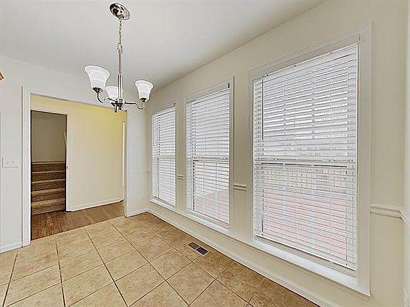 4th image of 530 Heartland Ln #530