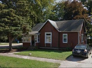 201 W Stanage Ave, Champaign, IL