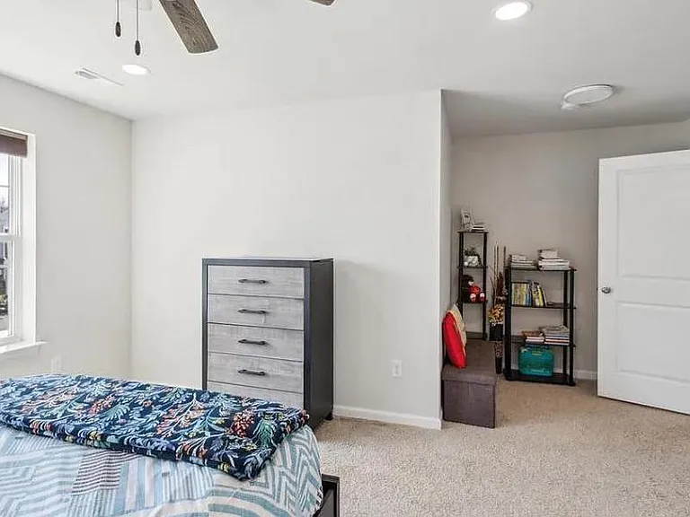 5 Roberta Way — Photo 16