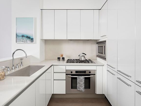 2nd image of 25 Broad St APT 11L
