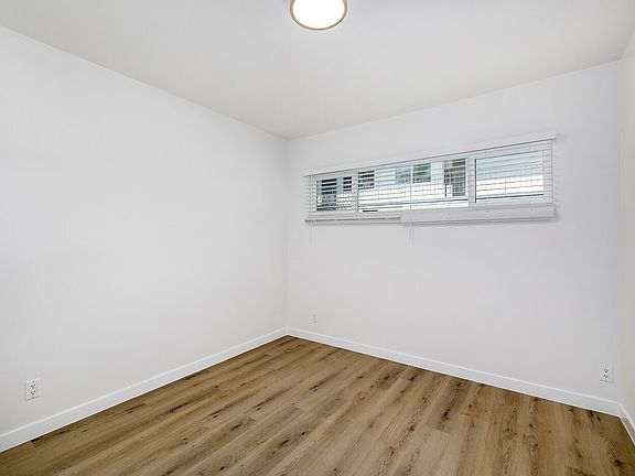 5th image of 13001 Vanowen St APT 11