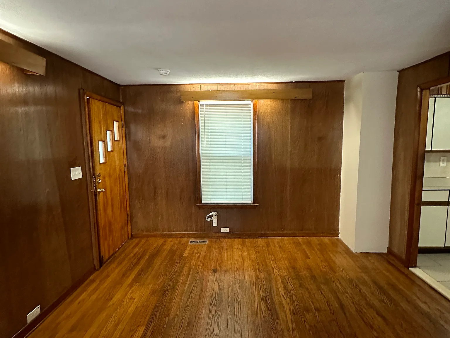 3 bed, 1.5 bath, $2,600 — Photo 4