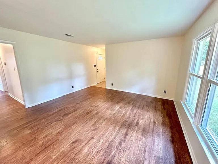 3130 Tucker Dr NW — Photo 7