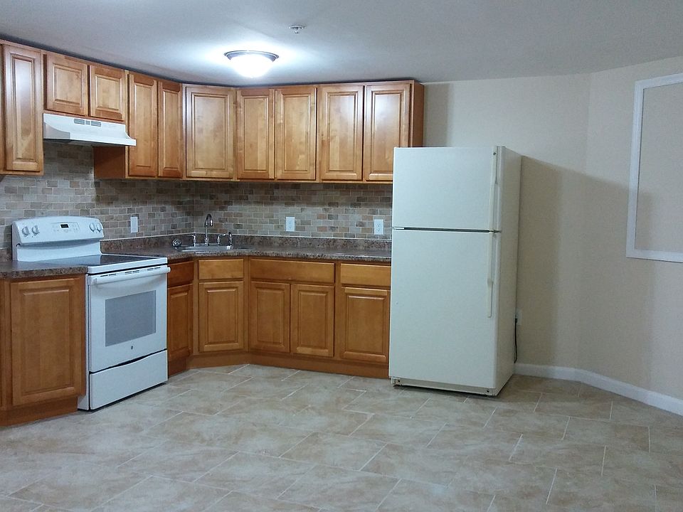 1st image of 598 E Godfrey Ave
