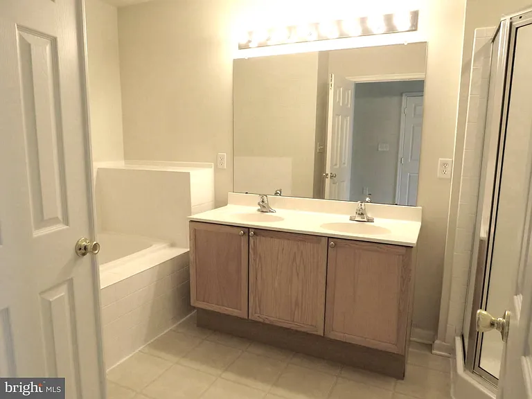 46 Desert Rose Way — Photo 15