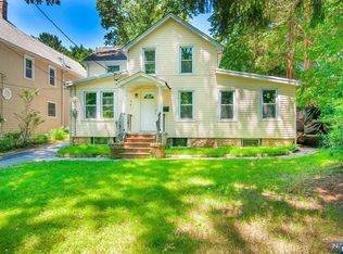 16 Sunset Rd, Demarest, NJ 07627