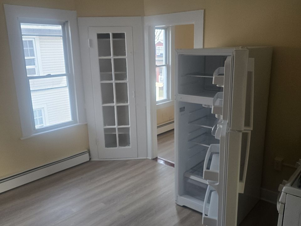 1st image of 10 Cherry St Floor 2
