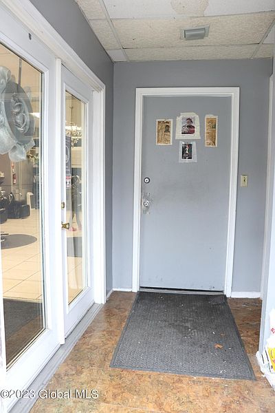 5th image of 442 Delaware Avenue