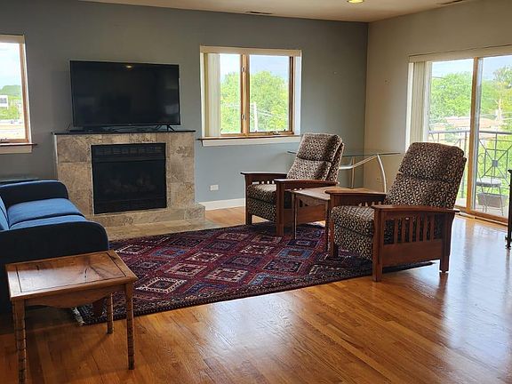 4th image of 6005 N Kimball Ave APT 4C