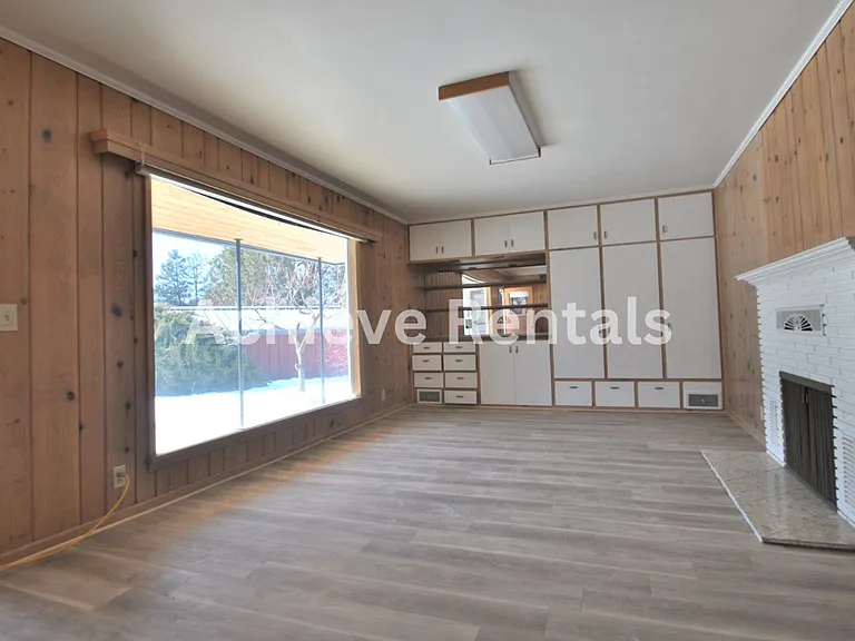 841 Juniper Dr — Photo 5