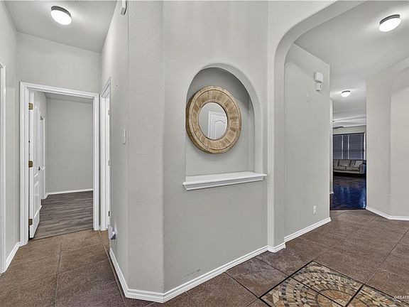 2nd image of 3010 San Sebastian St