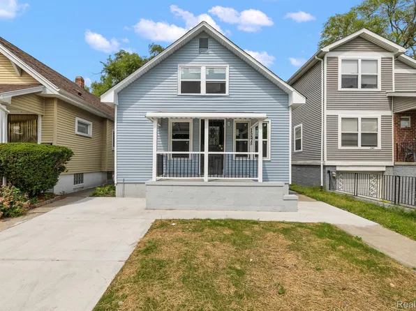 15875 Holmur St, Detroit, MI 48238