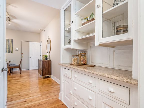 4th image of 2744 N Bosworth Ave APT 1E